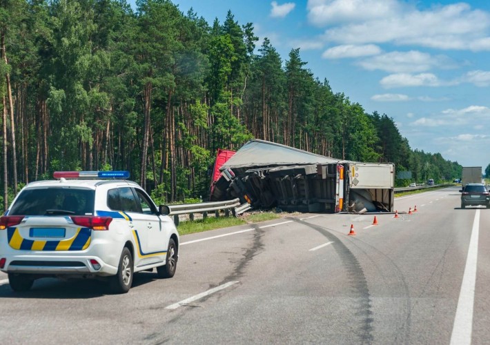 In What Circumstances Are Jackknife Collisions Likely to Occur?